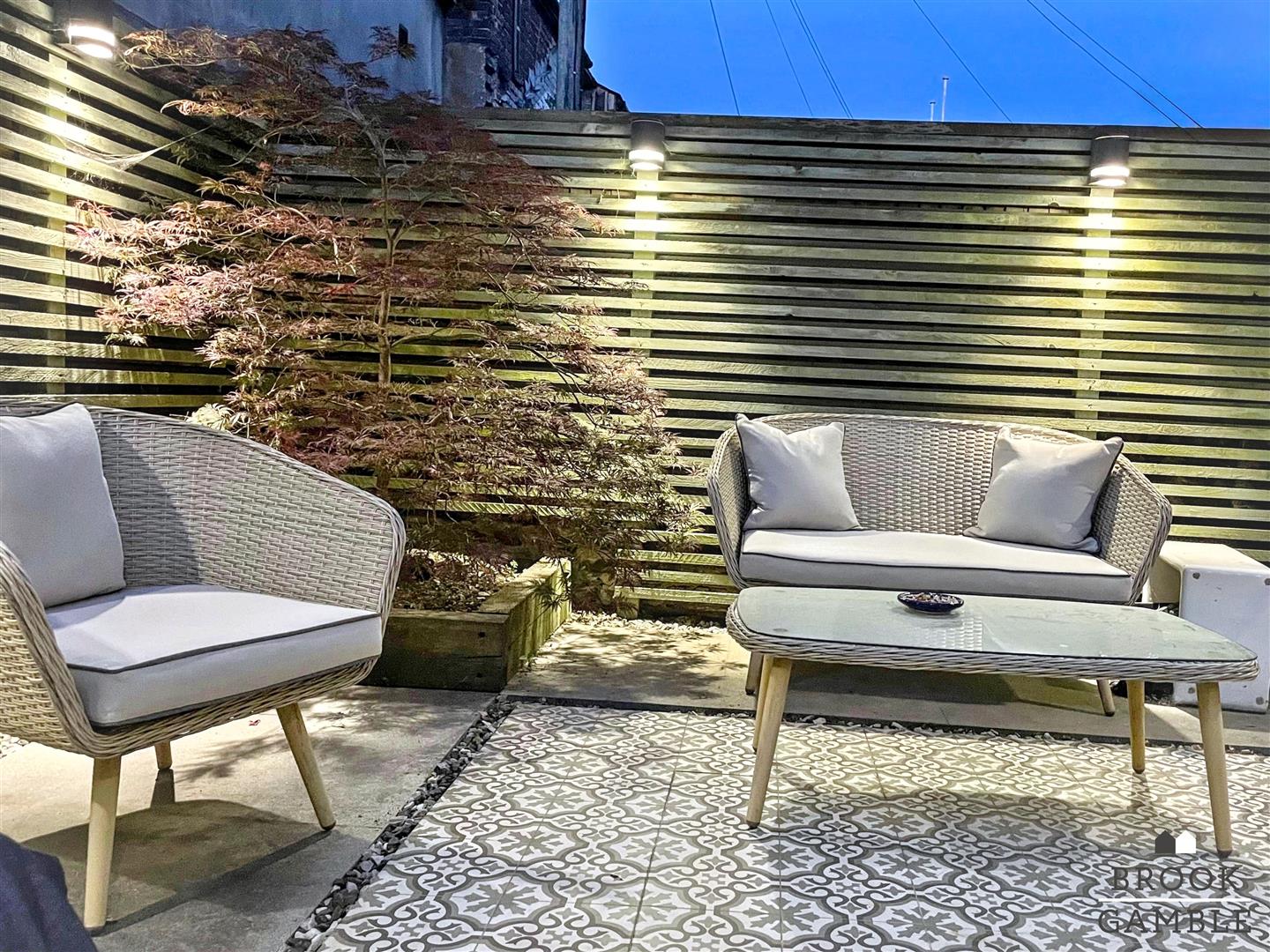 2 Bedroom House. Bourne Street in Eastbourne,  15